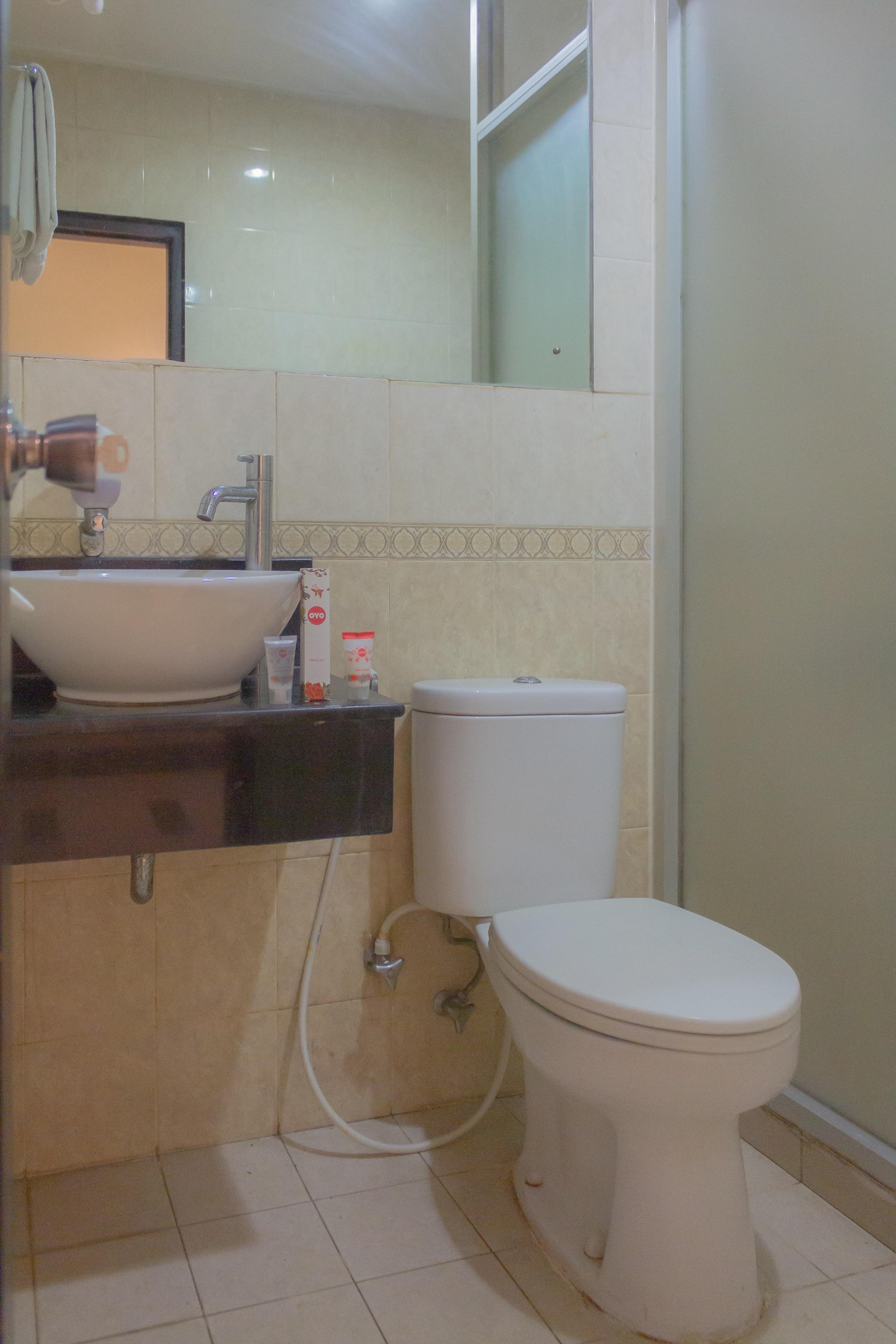 Hotel Reddoorz At Jalan Gunung Sahari Dżakarta Zewnętrze zdjęcie