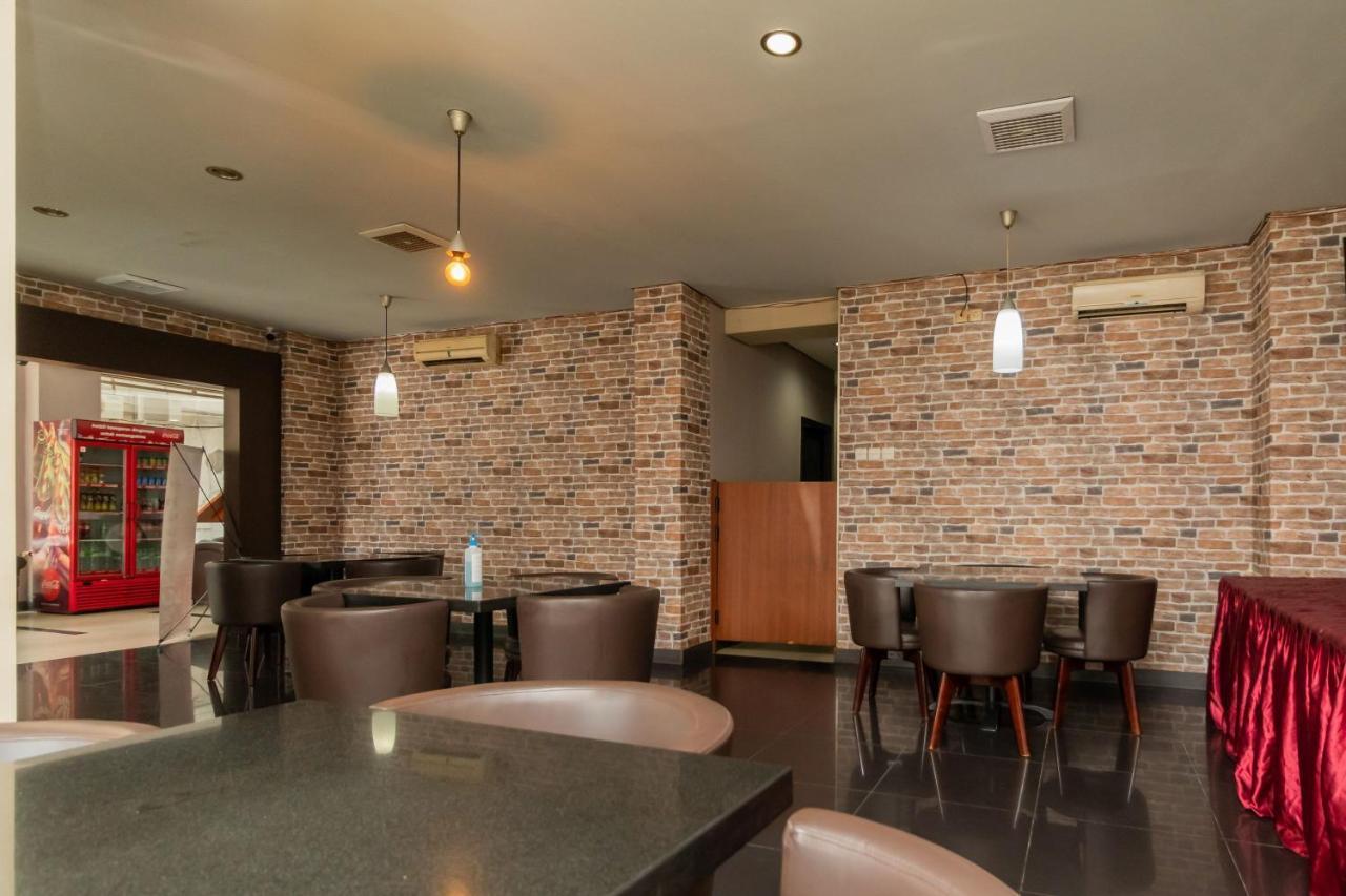 Hotel Reddoorz At Jalan Gunung Sahari Dżakarta Zewnętrze zdjęcie