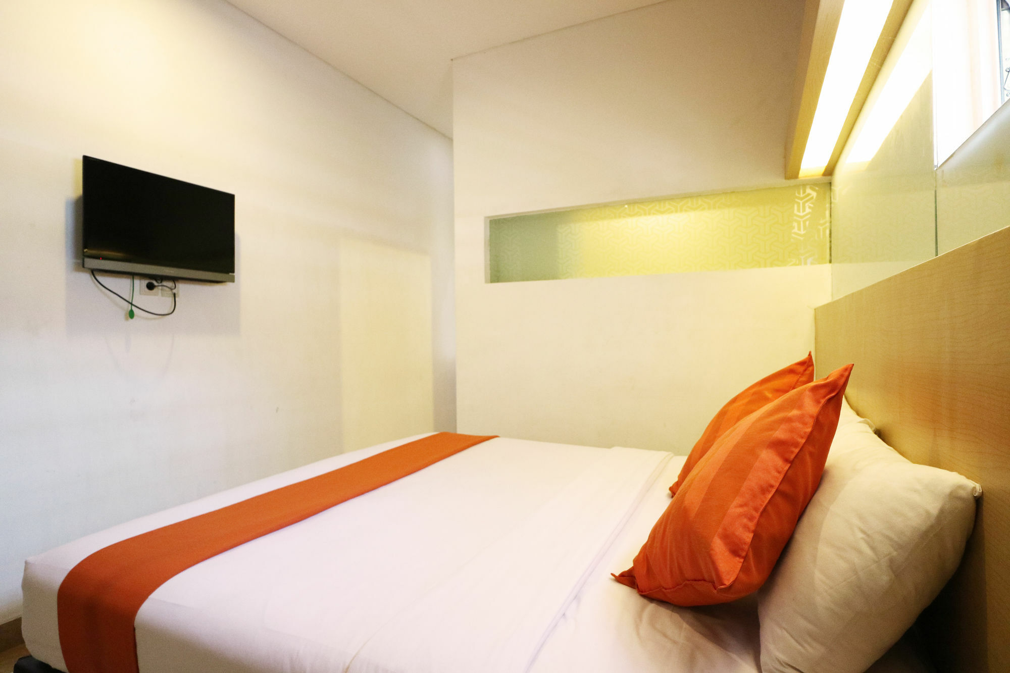Hotel Reddoorz At Jalan Gunung Sahari Dżakarta Zewnętrze zdjęcie