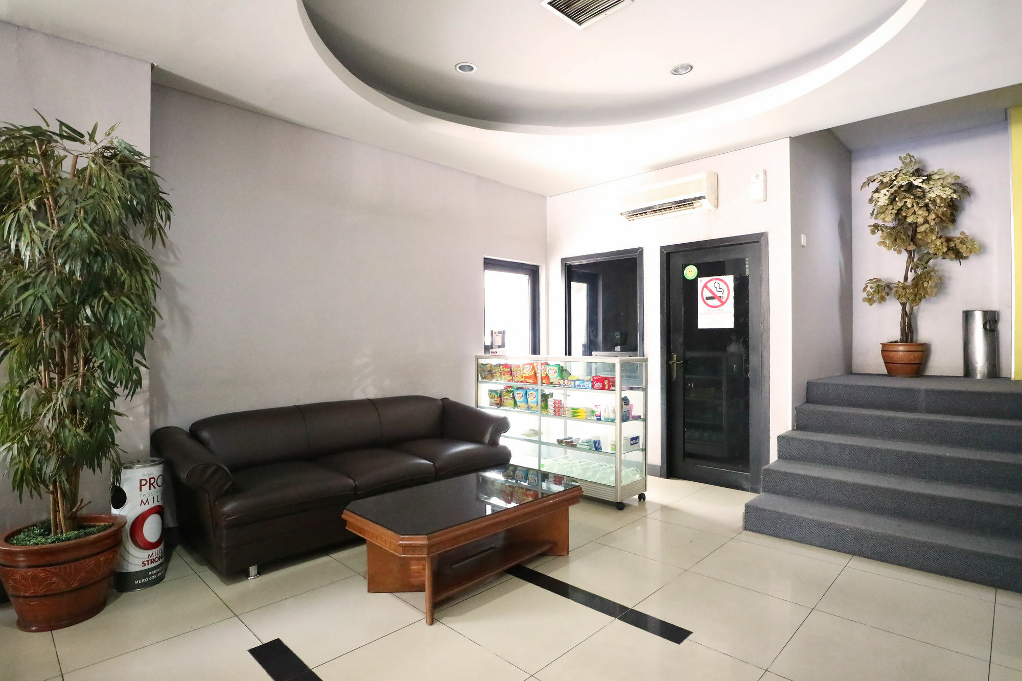 Hotel Reddoorz At Jalan Gunung Sahari Dżakarta Zewnętrze zdjęcie